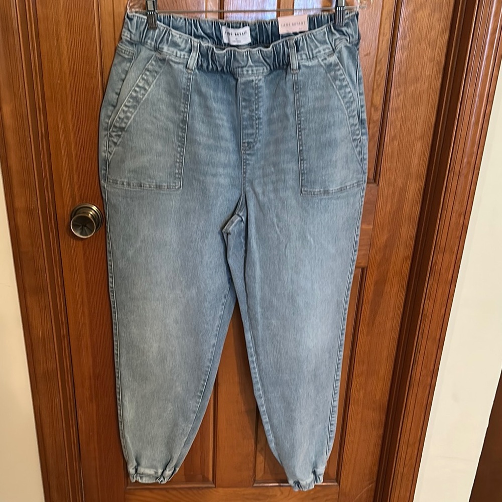 Light Wash Paperbag Waist Women’s Jeans